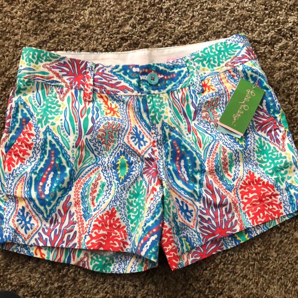 LILLY PULITZER CALLAHAN SHORT. CORAL